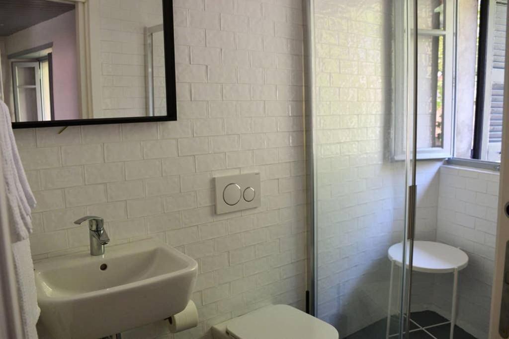 Rocks Apartment Colonno Экстерьер фото